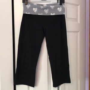 Cropped yoga pants